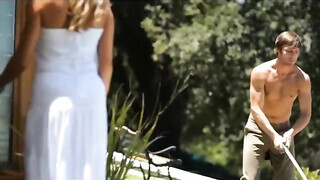 Brandi Love a kertész fószerrel hancúrozik