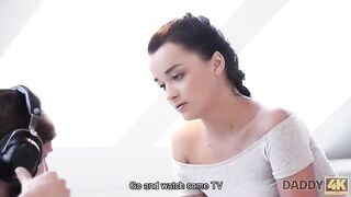 Tini nőci és az idős pali