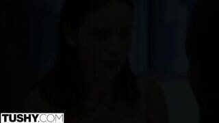 Lana Rhoades popókáját egy barna fószer bassza