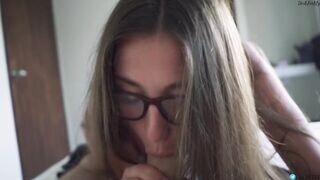 Termetes kannás barinő amatőr házi pornó videója