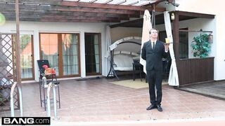 Termetes kannás milf kettő falloszt kap