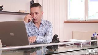 Sienna Day kettő bájdorongot kap