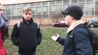 Tini nőcit a haverjai basszák meg