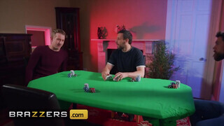 Brazzers - Honour May óriás kukacot kap a lyukába