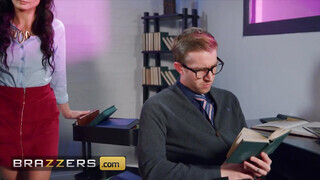 Brazzers - Valentina Bianco óriási péniszt kap