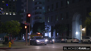 BlackedRaw - Madelyn Monroe és a csoki péló
