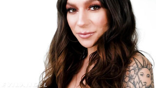 Evilangel - April Olsen a csinos latina milf