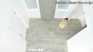 Anal4K - Bella Rose fenékbe tolva