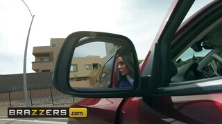 Brazzers - Kendra Lust kedveli a gigantikus pélót