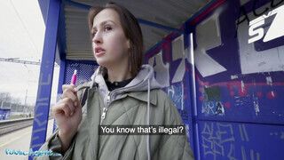 Public Agent - Fiatal szuka pénzért kamatyol