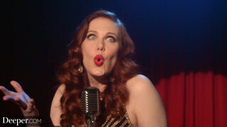 Deeper - Bridgette B és Maitland Ward édeshármasban kettyintenek