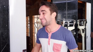 Cassidy Banks a méretes cickós fital ribi - Bangbros