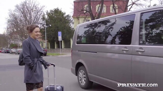 PrivateCom - Dominica Phoenix fenekét a kocsiban kufircolják