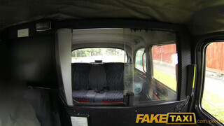 FakeTaxi - Felborotvált fejű punk maca megkúrva