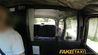 FakeTaxi - Rio Lee a gigantikus csöcsű barna csajszi