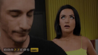 Brazzers - Zuzu Sweet-et ánuszba reszeli a Barista fickó