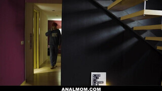 Canela Skin segge gondosan megkefélve - Anal mom