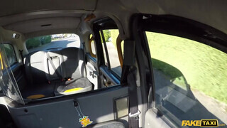 Fake Taxi - Myla Elyse bekapja a rúdat