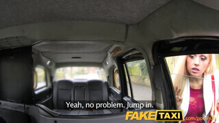 FakeTaxi - Csöcsös világos szőke popsiba tolva