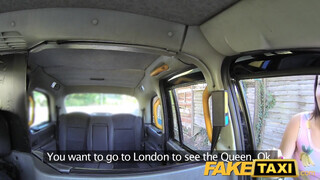 FakeTaxi - Latina csajszika kefél a taxissal