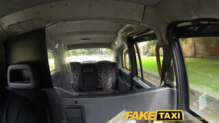 FakeTaxi - Bűbájos lengyel szuka megkefélve