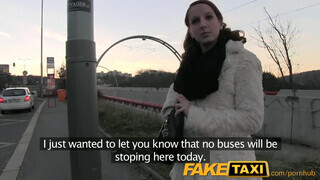 FakeTaxi - Fiatal ápoló csajszika kúrel a taxiban