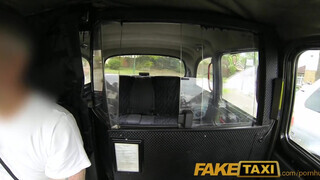 FakeTaxi - Nicola Kiss reszel a taxissal