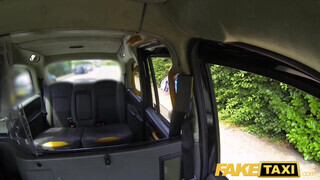 Fake Taxi - Brooke Jameson hátsó nyílásba dugva