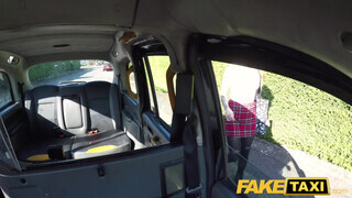 Fake Taxi - Kylie Nymphette a kéjnő fősulis bige