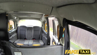 Fake Taxi - Rina Ellis a szexy sulis csajszika