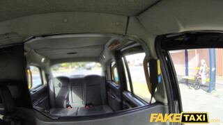 Fake Taxi - Cuki világos szőke csajszika megkettyintve