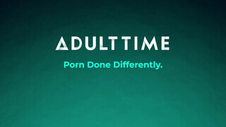 ADULT TIME - Amalia Davis keményen popó lyukba rakva