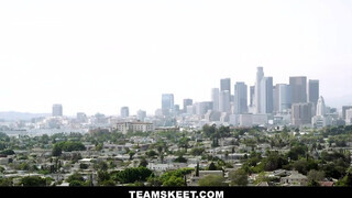 TeamSkeet - Avery Cristy nyalja a latin amerikai tanárnőt