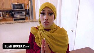 Hijab Hookup - Jógázó arab bige megkúrva