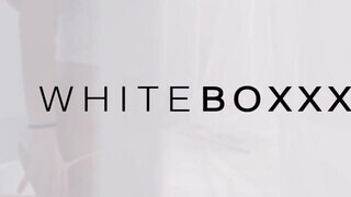 WHITEBOXXX - a rendes csajszika megoszotik a faszon