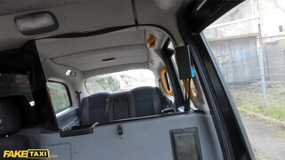 Fake Taxi - Lily Adams a bombázó milf
