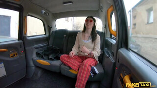 Fake Taxi - Giada Suicide a kitetovált hippi
