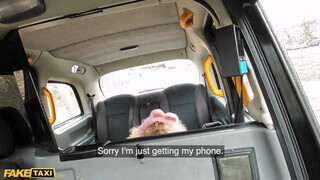Fake Taxi - Kívánatos dél amerikai lány megkefélve a taxiban