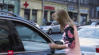 Emily Thorne a óriási cickós barinő