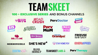 TeamSkeet - Katrina Jade turázás közben kupakol