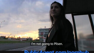 PublicAgent - dögös ázsiai gádzsi felszedve a buszmegállóban