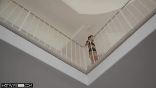 HOTWIFEXXX - Rövid hajú házaspár bekúrva