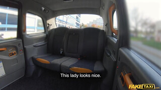 Fake Taxi - Világos Szőke érett nő megdöngetve