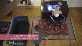 MOMxxx - Subil Arch a vonzó orosz anyuci