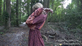 MoxieFilms - Méretes cickós hippi gádzsi