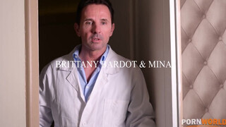 Brittany Bardot és Mina négyesben kufirconlak