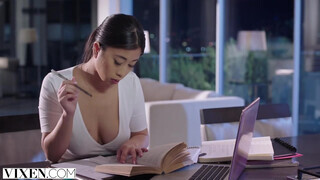 VIXEN - Jade Kush a izgató ázsiai csajszika