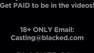 BLACKED - Slimthick Vic a gigászi mellű világos szőke milf