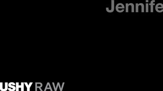 TUSHYRAW - Jennifer White kettő pöcst kap