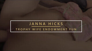 Janna Hicks a gigászi tőgyes milf